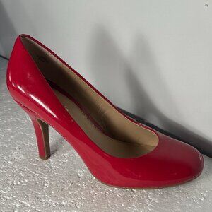 Kelly & Katie SZ8.5 Cherry Red Round Toe Heel Pop of Color Dressy Office Staple
